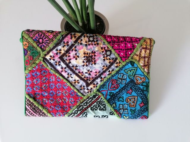 Bolso étnico tipo cartera, 30x20cm
