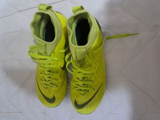 Bota fútbol Nike tacos