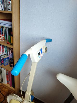 Bicicleta estática marca BH