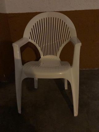 Mesa plegable y 4 sillas