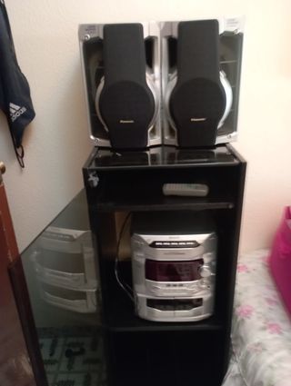 Minicadena con altavoces. (Negociable)