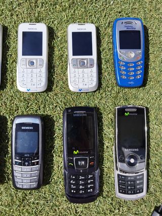 PACK 12 MÓVILES NOKIA,SAMSUNG,SIEMENS...