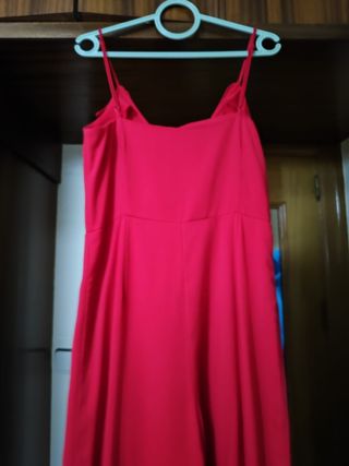 Mono rojo largo de tirantes 