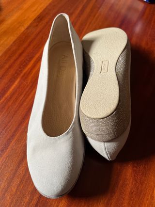ZAPATOS DE ANTE NUEVOS. SIN ESTRENAR. 