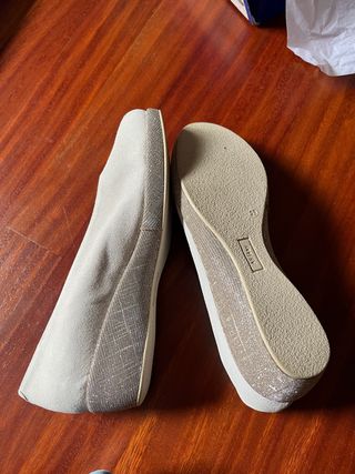 ZAPATOS DE ANTE NUEVOS. SIN ESTRENAR. 