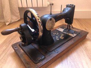 maquina coser antigua