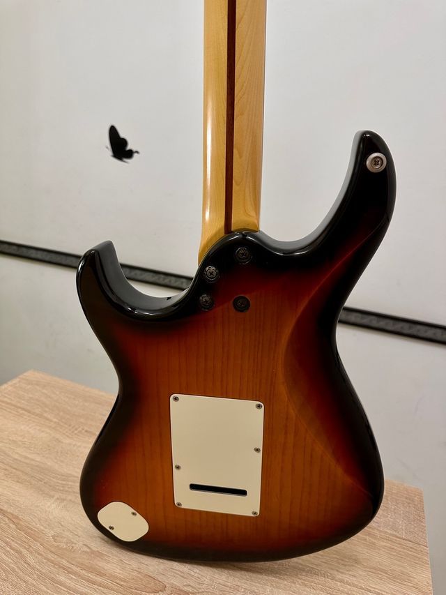 Guitarra electrica Cort G270 (2005)