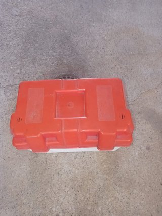 Caja estanca de bateria náutica