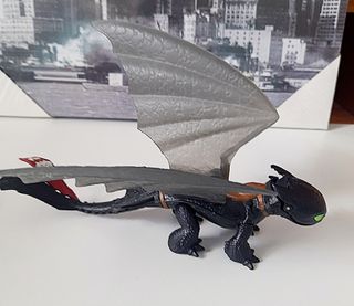 Figura Dragón Desdentao negro articulado