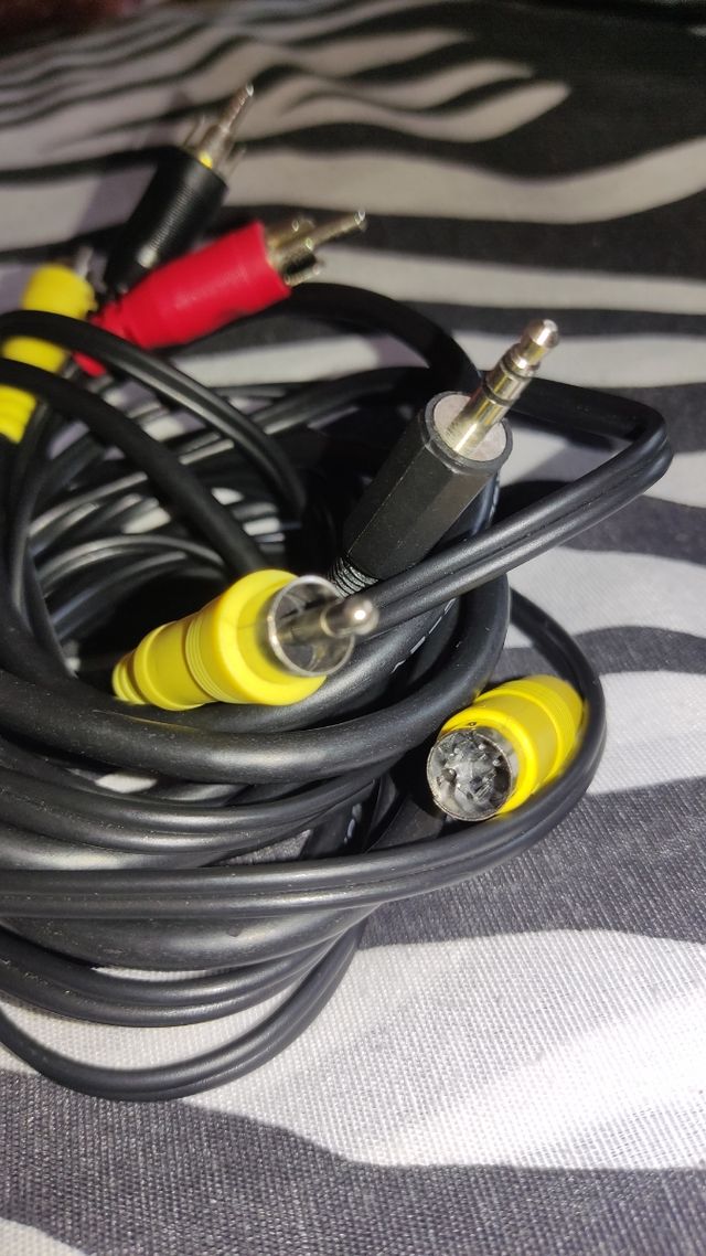 RCA+vídeo a jack 3,5 y conversor S-Video