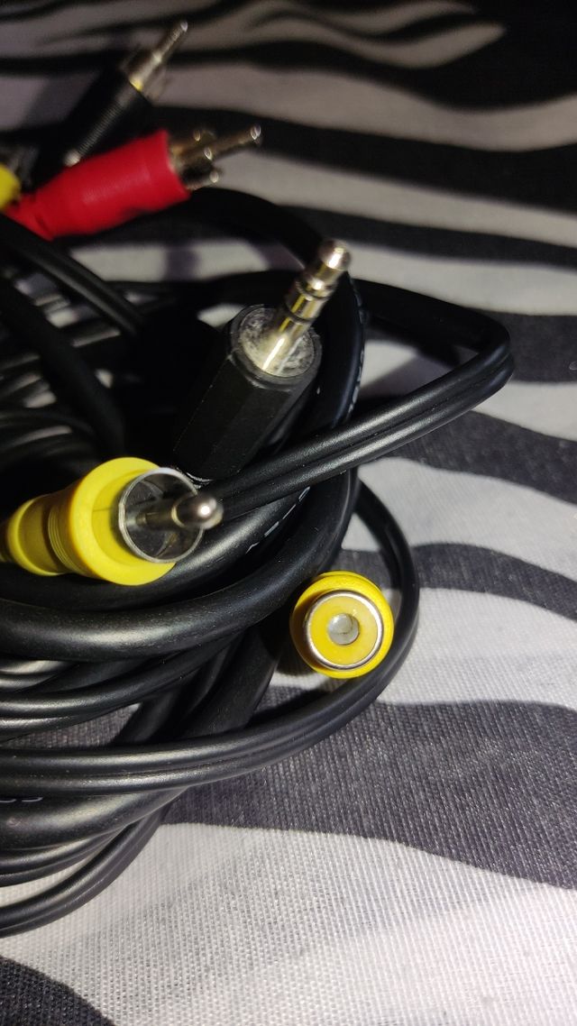 RCA+vídeo a jack 3,5 y conversor S-Video