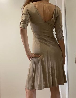 Vestido midi drapeado. Zara. 38