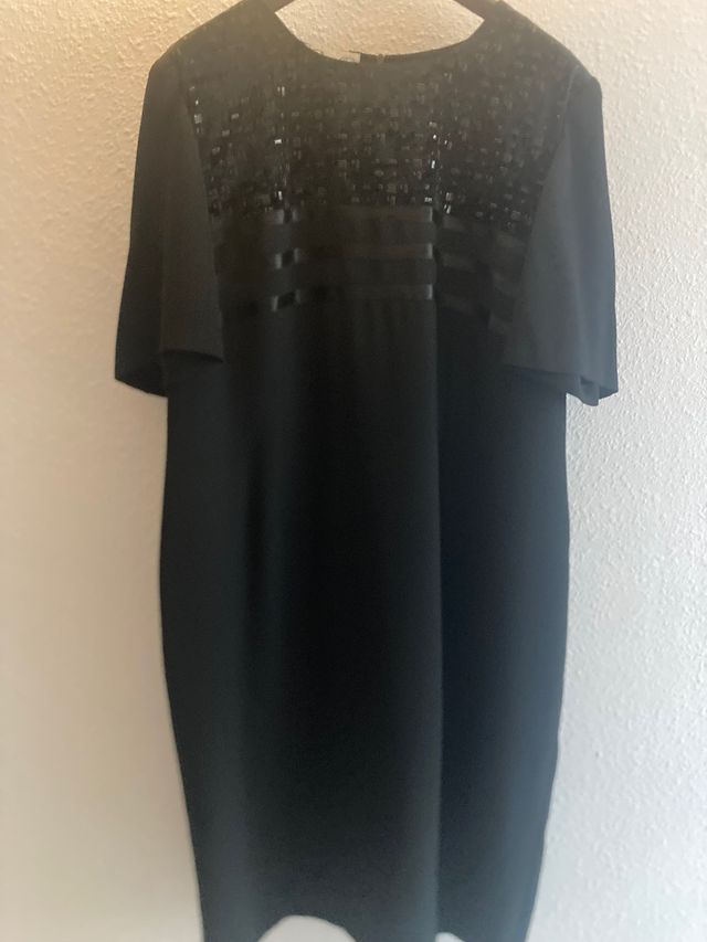 Vestido y chaqueta larga para celebraciones