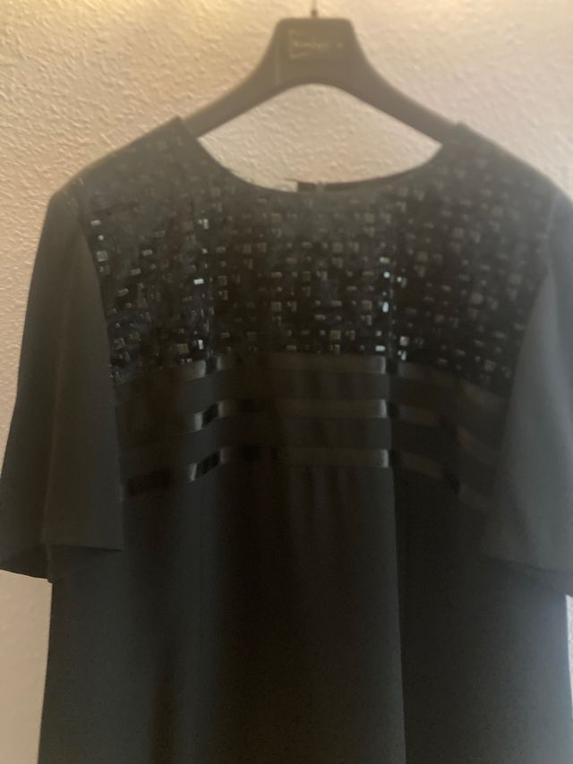 Vestido y chaqueta larga para celebraciones