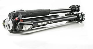 Vendo tripode manfrotto más cabezal 3d