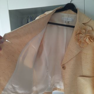 Chaqueta corta entallada Zara