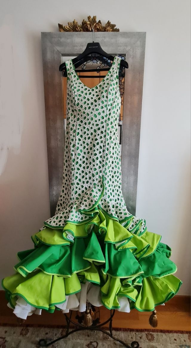 Traje de Flamenca bordado Richelié