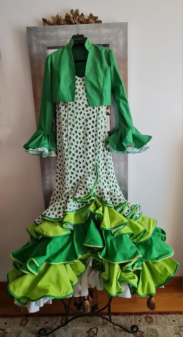 Traje de Flamenca bordado Richelié