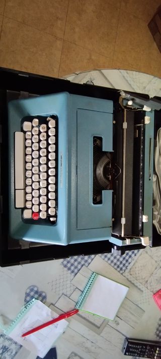 Maquina escribir olivetti 46