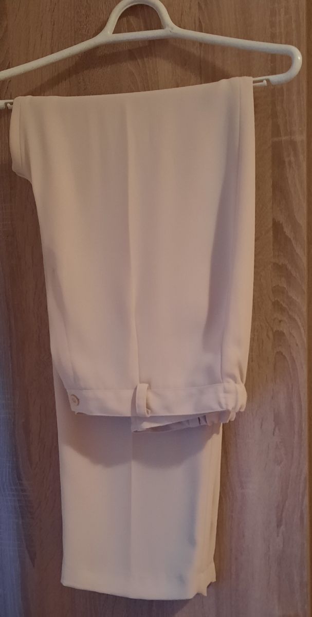 Pantalon vestir color veige crudo