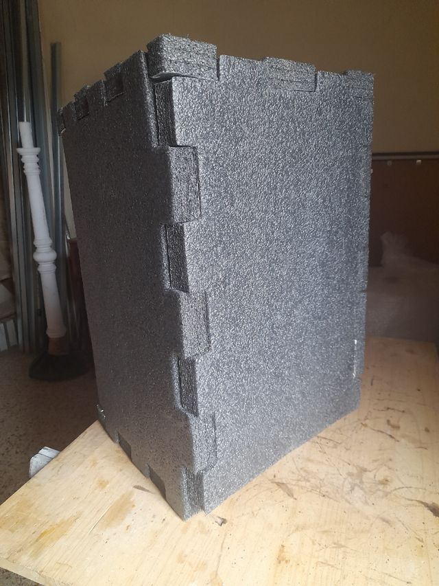 recubrimiento isotérmico para caja transporte