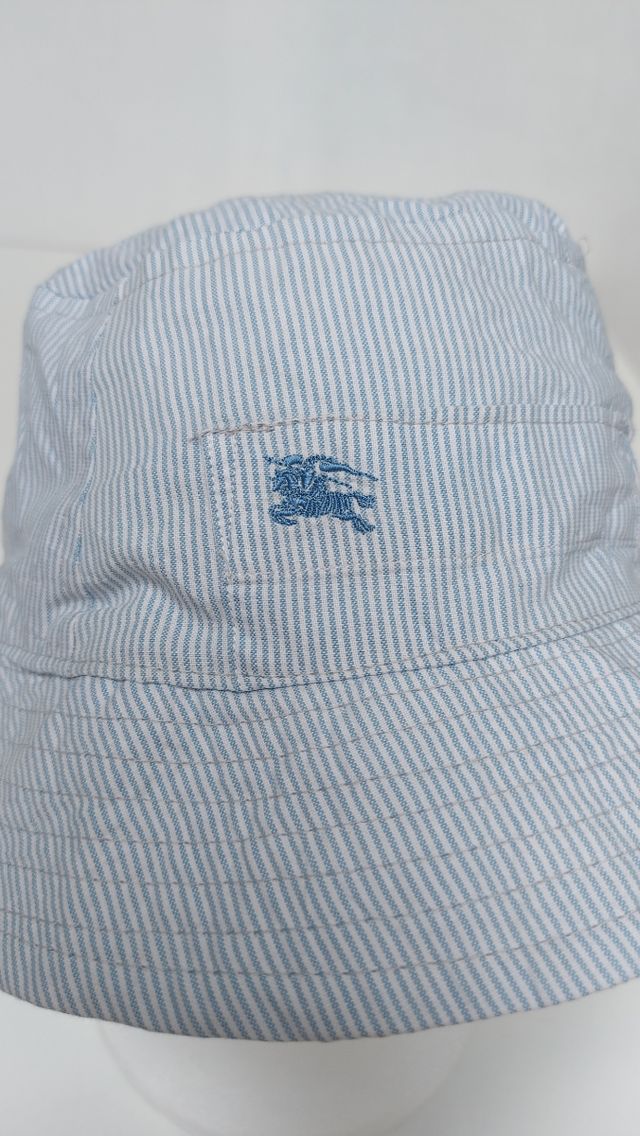 Gorro bucket Burberry rework