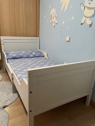Cama Ikea laca blanca .Colchón opcional 50€