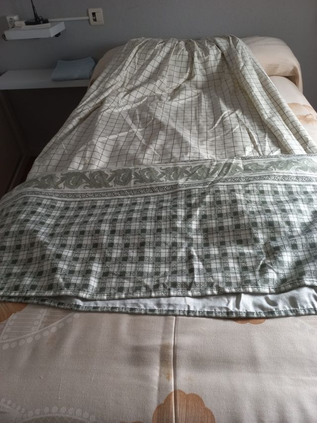 Juego de cama y cortinas