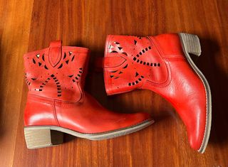 BOTINES DE PIEL DE VERANO. NUEVOS.