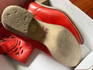 BOTINES DE PIEL DE VERANO. NUEVOS.