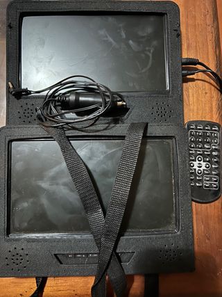 juego de dos pantallas de dvd para coche + mando