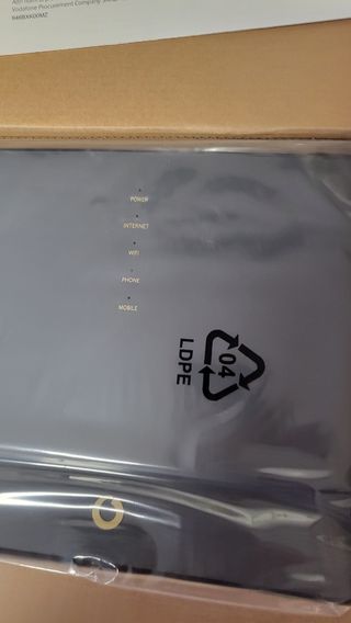 Modem router y decodificador tv vodafone estrenar