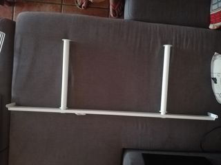 Barra extraíble para perchas Ikea