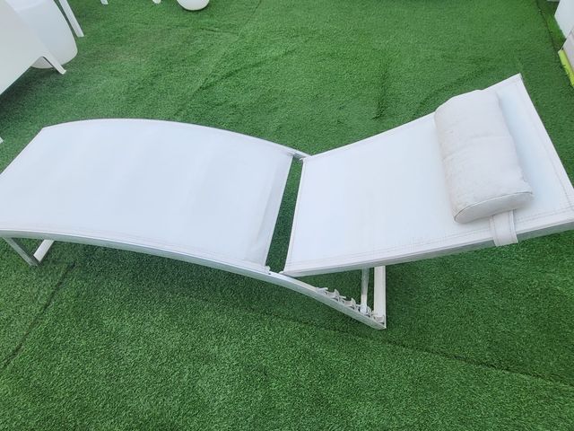 2 hamacas aluminio,tejido un poco roto (60€ las 2)