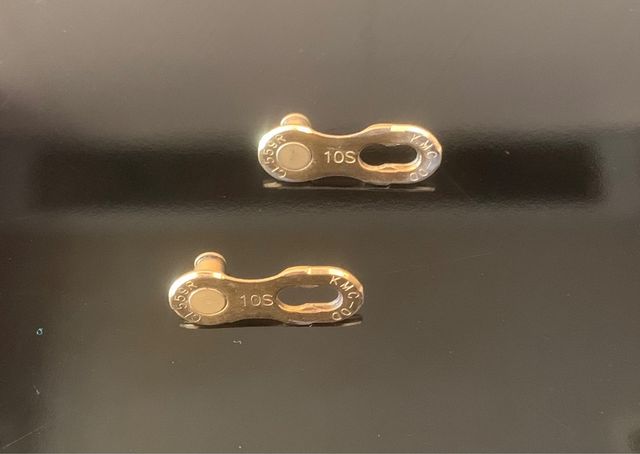 ESLABON RAPIDO DORADO KMC 10V