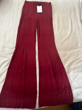 Pantalón acampanado