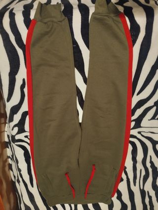 Chándal verde y rojo