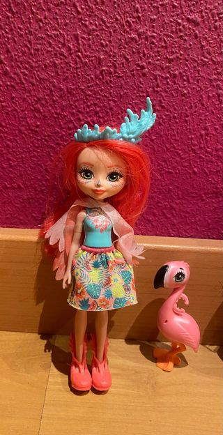 Casa echantimals y muñecas