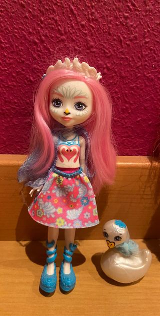 Casa echantimals y muñecas