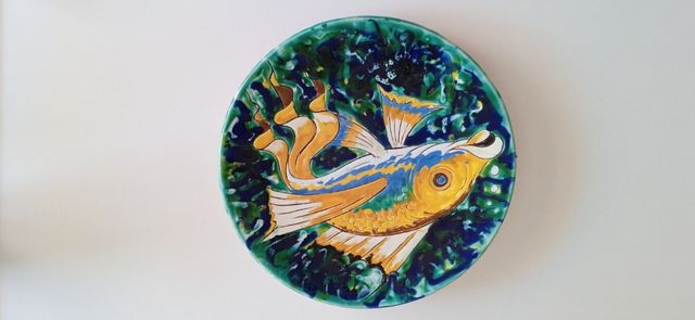 Gran plato para colgar cerámica de Toledo.