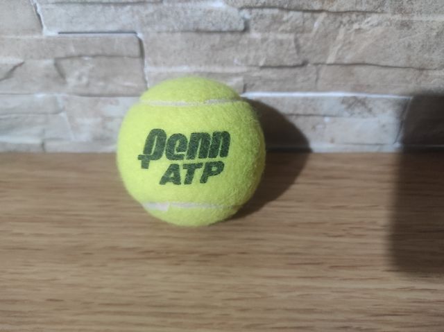 Pelota de tenis firmada por Tim Henman