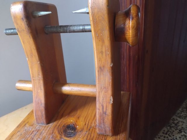 Jamonero madera maciza