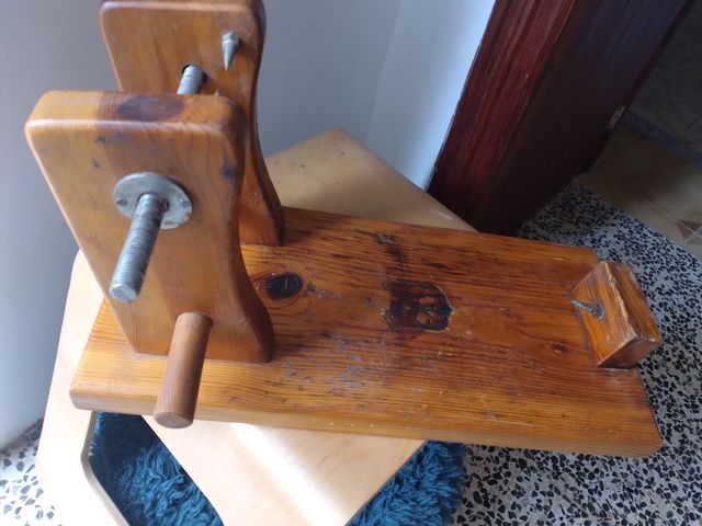 Jamonero madera maciza