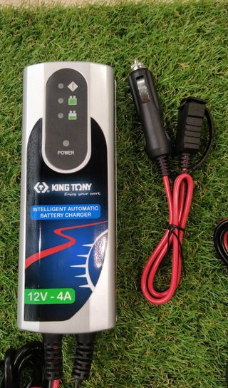 Cargador mantenedor de baterias.