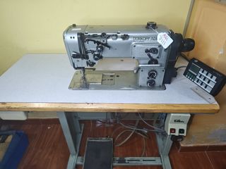 Maquina de coser Adler modelo 291 triple arrastre