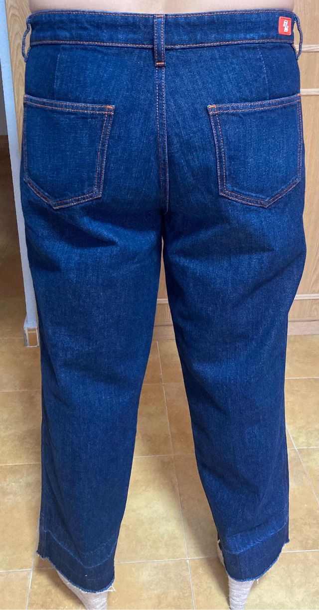 Vaquero Mujer de Purificacion Garcia