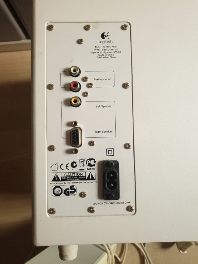 Altavoz medio stereo