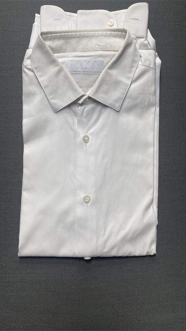 camisa blanca prada