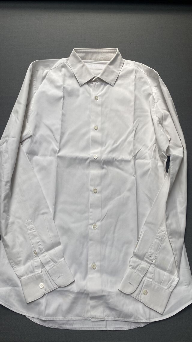 camisa blanca prada