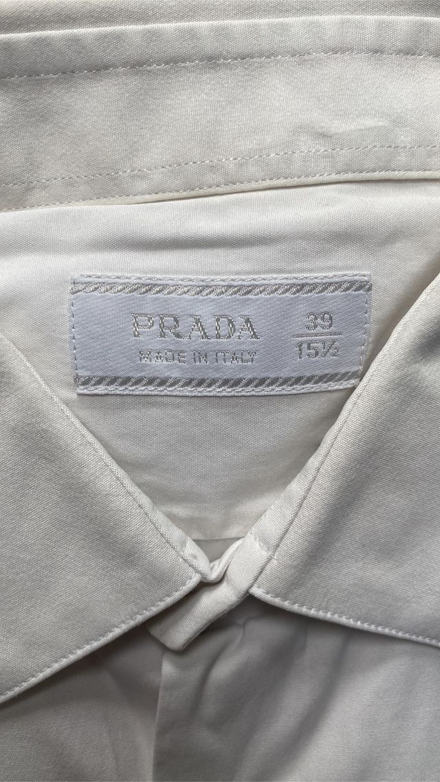 camisa blanca prada
